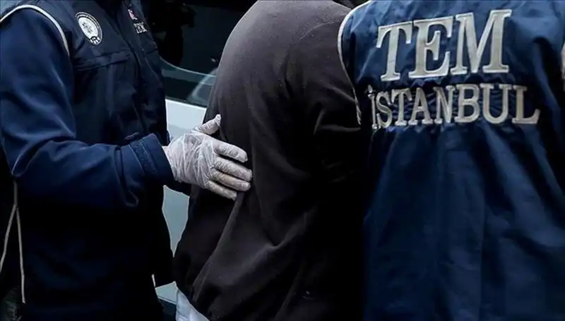 İstanbul'da Belediyelere Yönelik DHKP-C Operasyonu: Eski Başkan Gözaltında