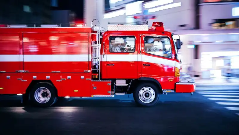 Tokyo'da Yangın Panik Yarattı: İki Kişi Hastaneye Kaldırıldı