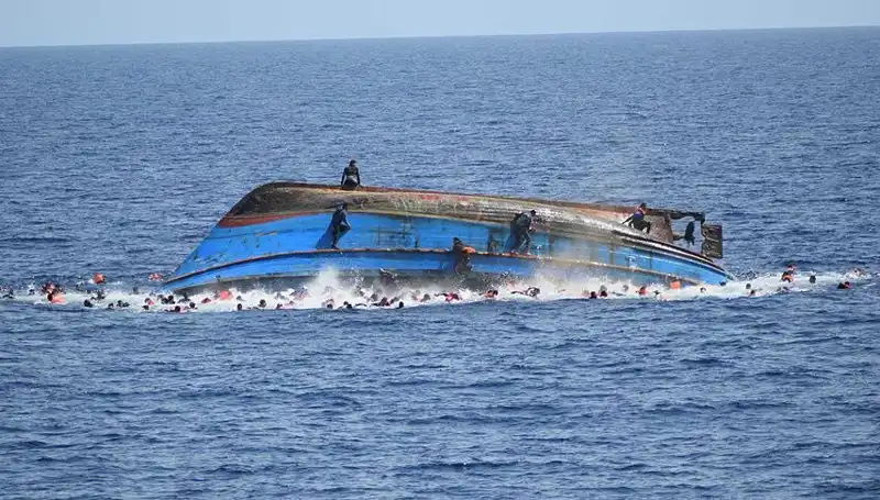 Filipinler'de Alabora Olayı: 4 Kişi Hayatını Kaybetti, 7 Kişi Kayıp