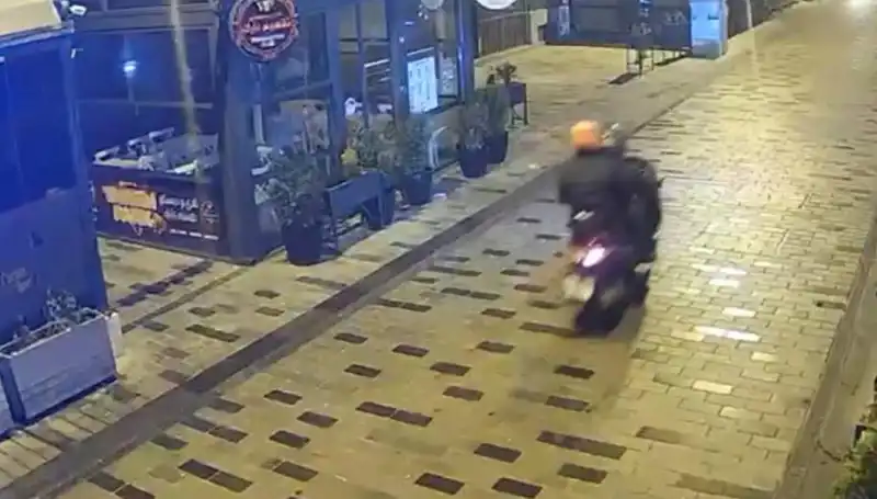 Gece Kulübünde Haraç Saldırısı: Torpil ve Silah Gerginliği