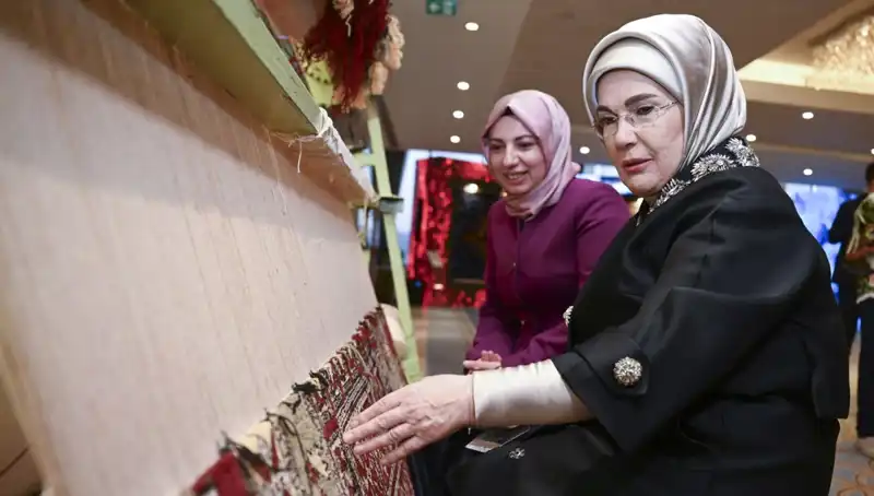 Emine Erdoğan'ın El Emeği Halısı Açık Artırmada Satışa Çıktı