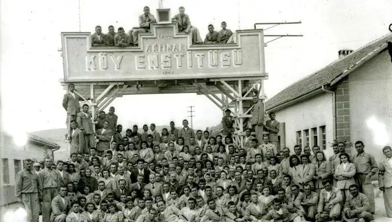 Köy Enstitüleri: 17 Nisan’ın Anlamı ve Eğitim Devrimi