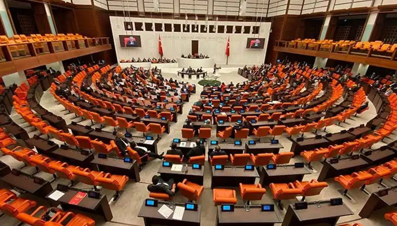 Yeni Dokunulmazlık Dosyaları Meclis’te: Siyasetin Gölgesinde Ne Yaşanacak?