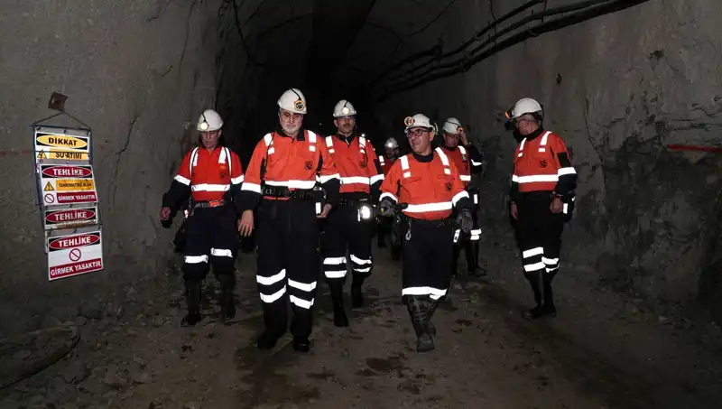 Altın Madeni Ziyareti: Bakan Işıkhan’dan Kritik Açıklamalar!