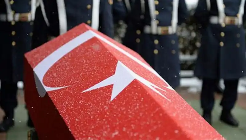 Pençe Kilit Operasyonu'nda Yaralanan Askerimiz Şehit Düştü, Acı Haber Geldi