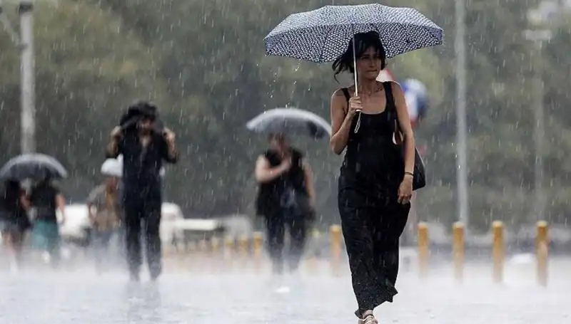 İstanbul ve Ankara'da Güçlü Sağanak Yağış Alarmı! Hızla Yaklaşıyor