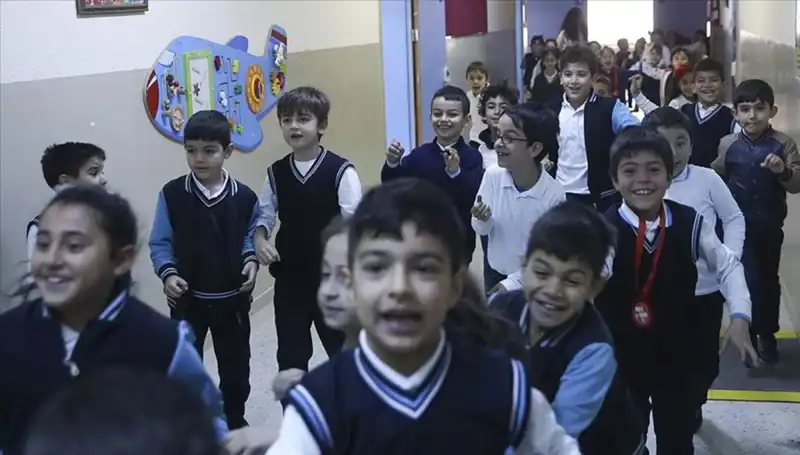 2025 Okul Açılış Tarihleri ve Tatil Takvimi: Çocuklarınız için Hazırlanın!