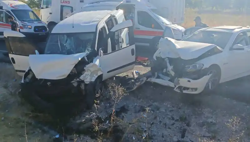 Nevşehir’de Feci Trafik Kazası: 14 Yaralı, Ayrıntılar Şok Edici!