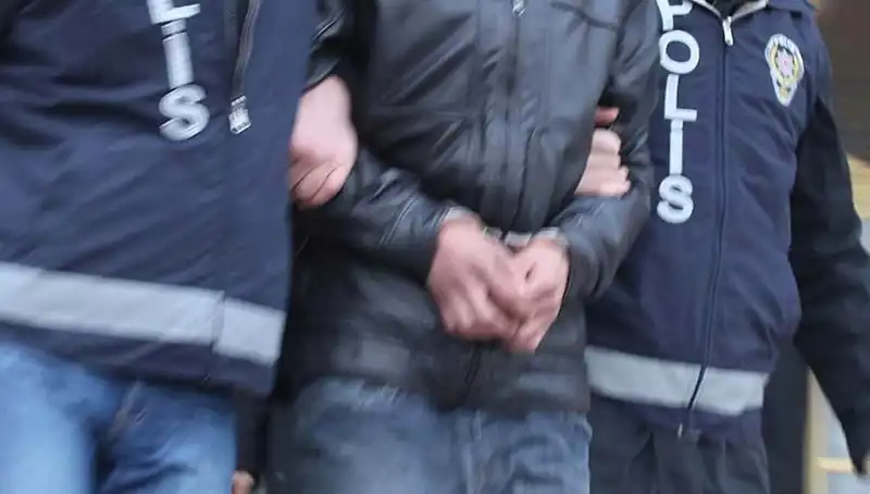 8 İlde Şok Dolandırıcılık Operasyonu: 34 Kişi Gözaltında