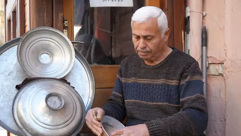 Zamana Yenik Düşen Meslekler: Unutulmaya Yüz Tutan El Sanatları
