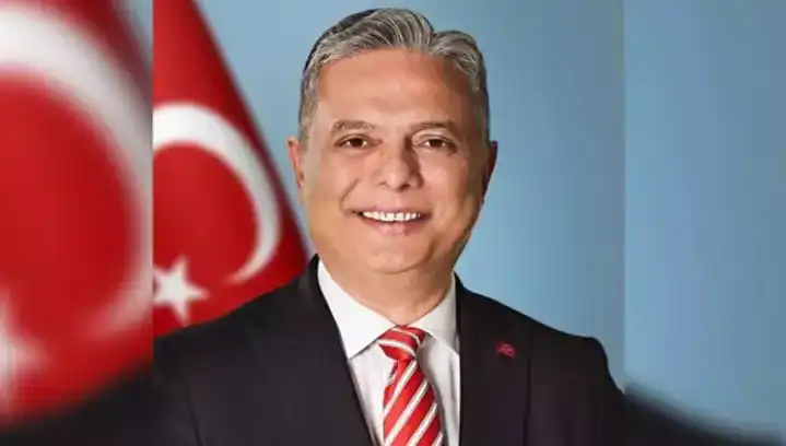 Ümit Uysal: CHP Genel Başkan Adayı, Siyasi Hayatı ve Gelecek Vizyonu