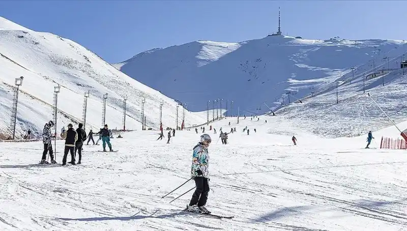 Palandöken Kayak Merkezi'nde En Yüksek Kar Kalınlığı Rekoru Kırıldı