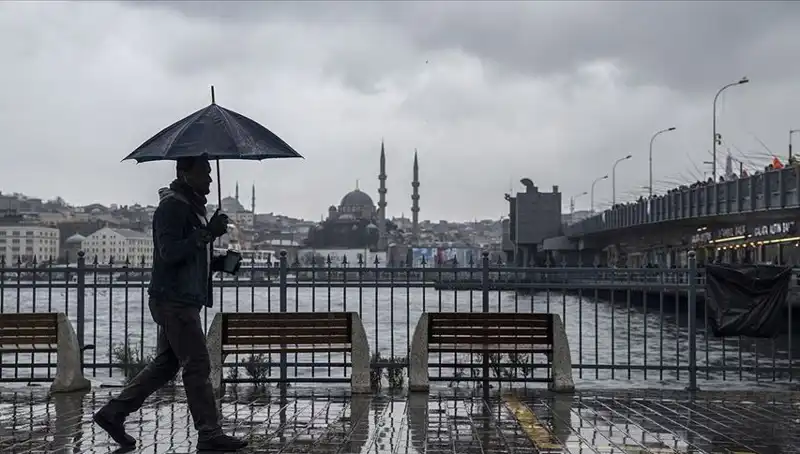 İstanbul'da Bahar Veda Etti, Kış Sürpriziyle Geri Dönüyor!