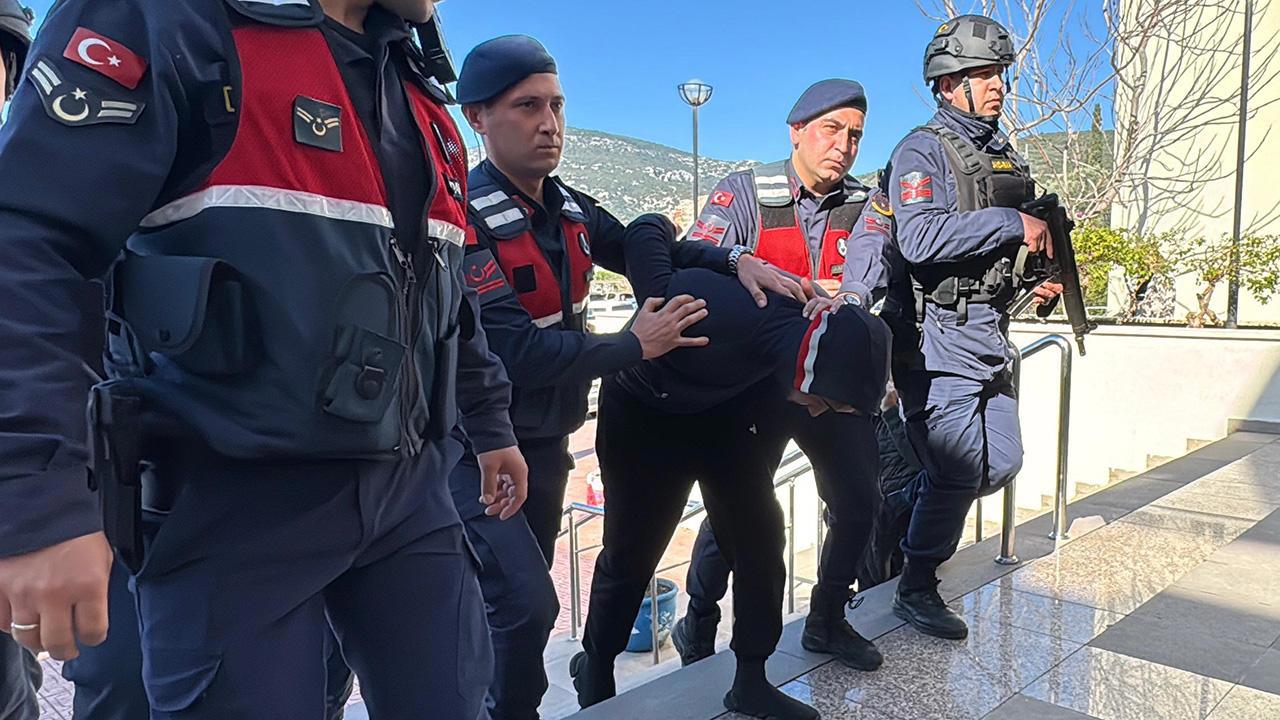 Kırmızı Bültenle Aranan Şahıs Bodrum'da Yakalandı!