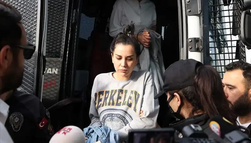 Dilan Polat'ın Instagram Hesabına Erişim Kapandı: Gerçek Ne?