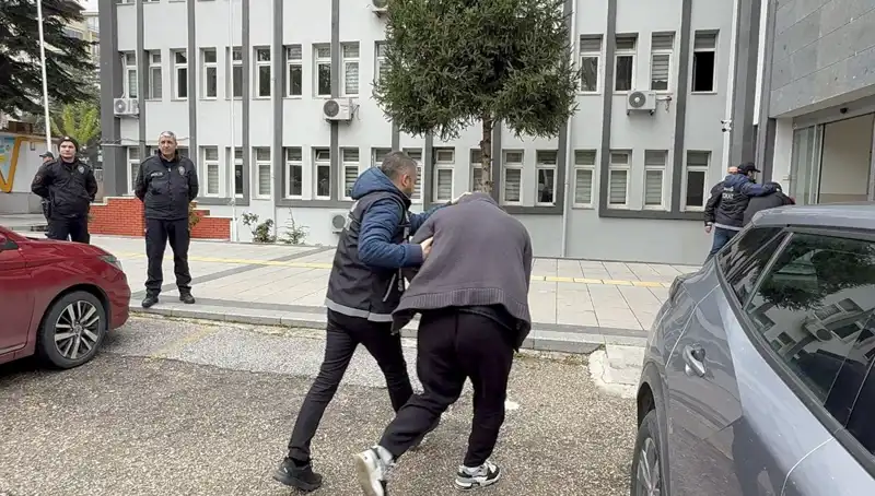 10 Bin Sentetik Ecza Hapı Ele Geçirildi: 20 Şüpheli Gözaltına Alındı!