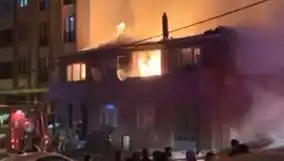 Gaziosmanpaşa'da Korkutan Yangın: İki Bina Küle Döndü!