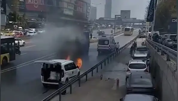 Yanan Araçta TOMA ile Etkileyici Müdahale: Olay Anı Kamerada