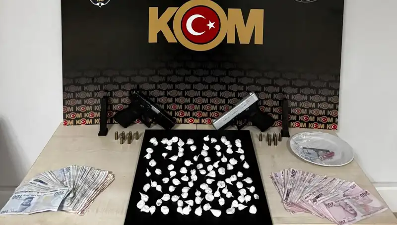 Çeşme'de Silahlı Saldırı Şoku: Üç Kişi Gözaltında