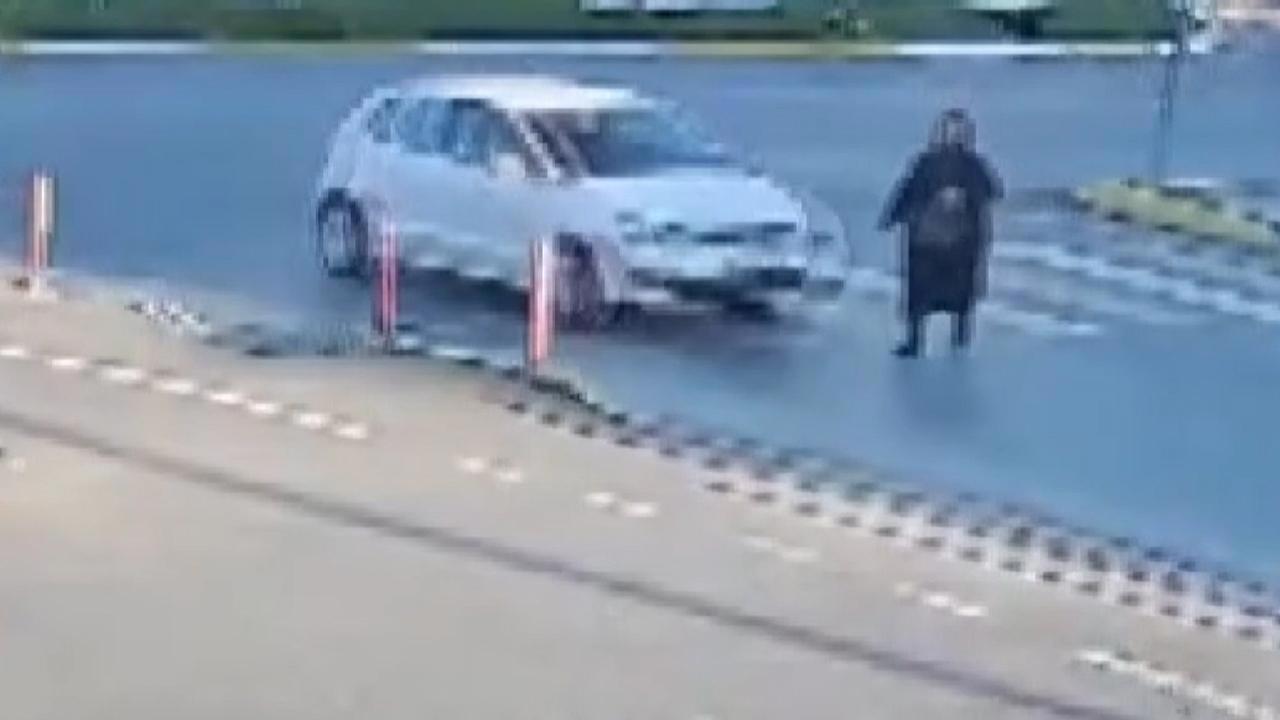 İkinci kaza olayıyla şaşırtan araç sürücüsü