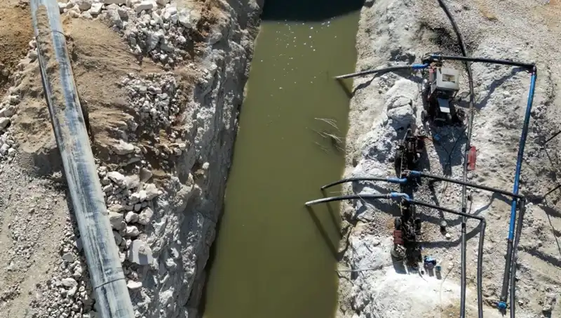 Karaman'da Musluk Suyuna Petrol Karışımı, Tüm Şehirde Şok Etkisi Yarattı!