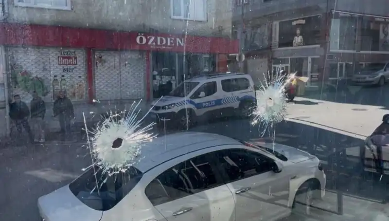 Bursa'da Kıraathane Kurşunlandı: Olayın Arkasındaki Gerçek Ne?