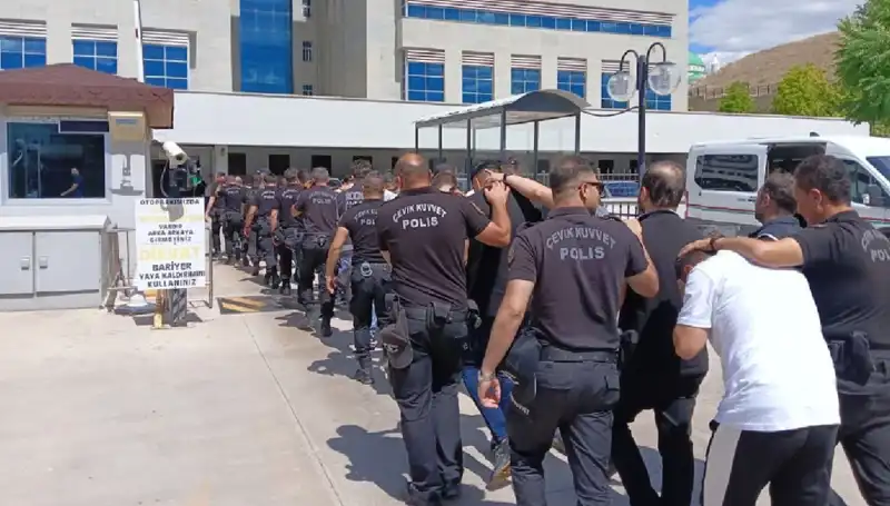 Ankara'da Haraç Çetesine Operasyon: Avukatlar ve Suç Şebekeleri Ortaya Çıktı