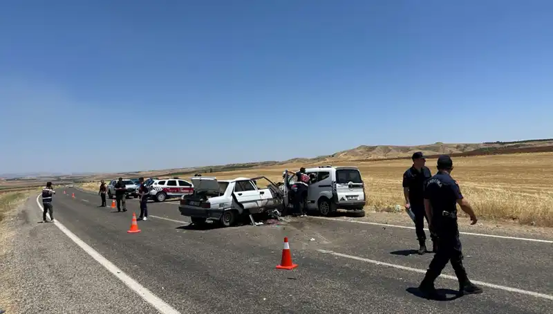 Adıyaman'da Korkunç Trafik Kazası: Dört Can Yandı