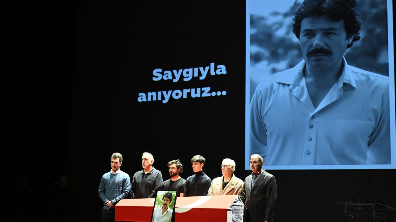 Ferdi Tayfur için Anma Töreni AKM'de Gerçekleştirildi