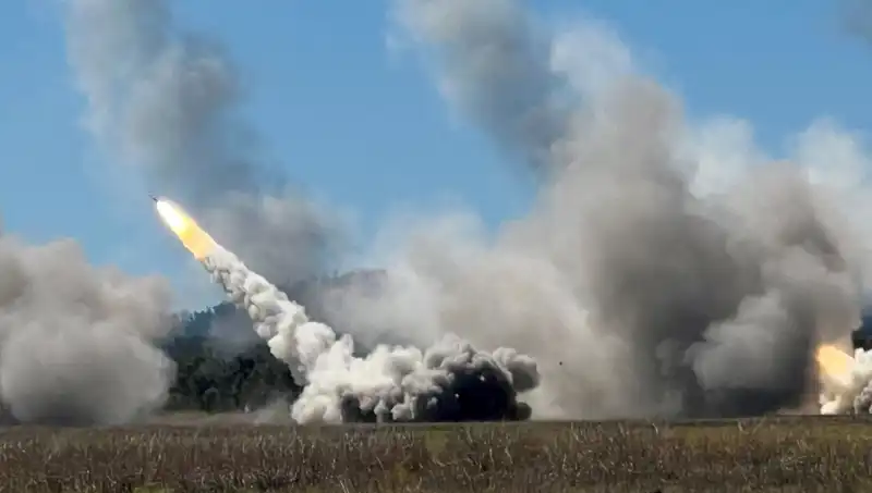 Avustralya'nın Tarihinde Bir İlk: HIMARS Atışı Gerçekleştirildi!