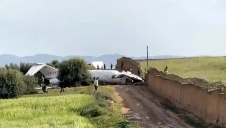 Uçak Pisinden Çıktı, Duvarda Korkunç Kaza!