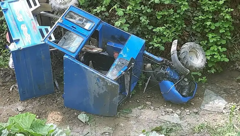 Kontrolden Çıkan Pat Pat Dereye Devrildi: İki Yaralı, Kazanın Ayrıntıları Ortaya Çıktı