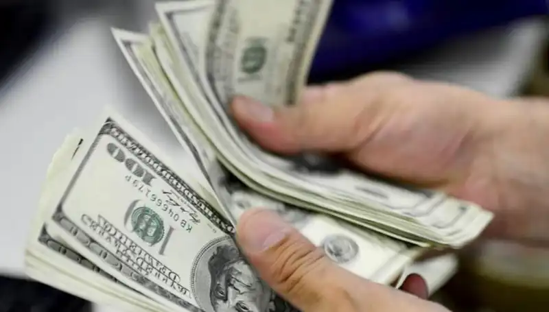 Dolar ve Euro Kurlarında Şaşırtan Hareketlilik: 30 Nisan 2024 Güncel Veriler