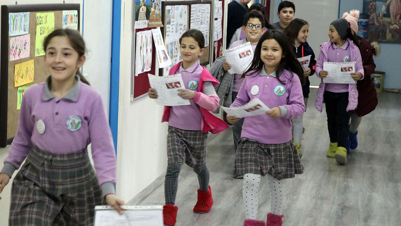 Yarıyıl Tatilinde Karne Heyecanı